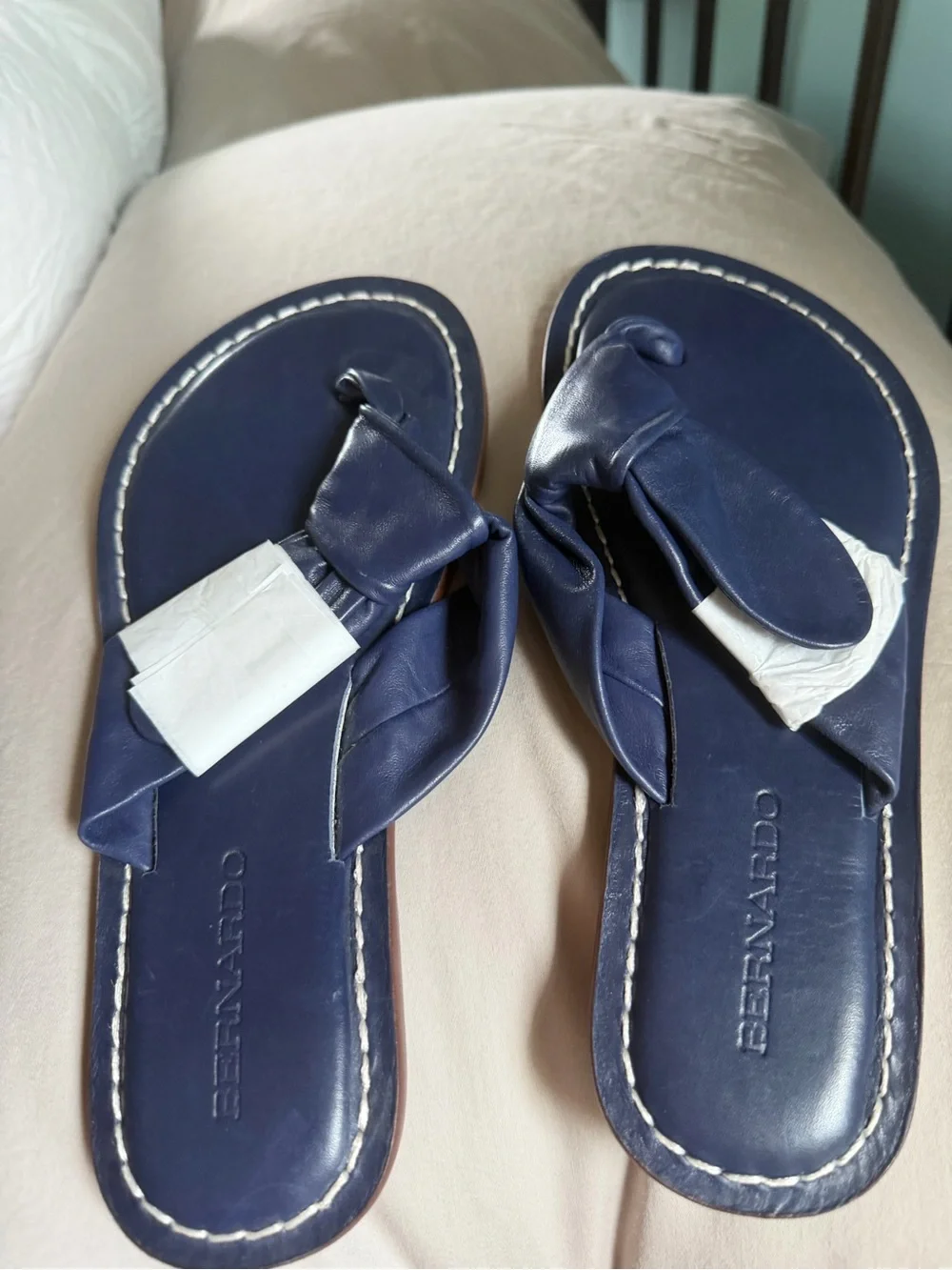 Bernardo Lillian Sandal Navy, size 7 NWOB